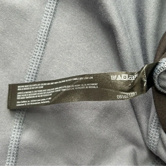 Free People Movement Flares Leg Yoga Pants Grey/Black Small NWOT - Picture 8 of 8